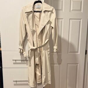 Stradivarius Classic Cream Trench Coat